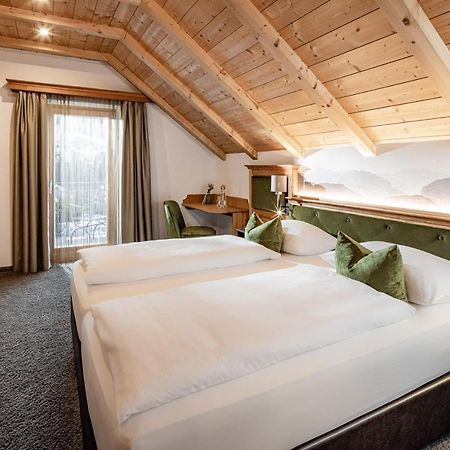 Boutique & Fashion Hotel Maciaconi - Gardenahotels Santa Cristina Val Gardena Exterior foto
