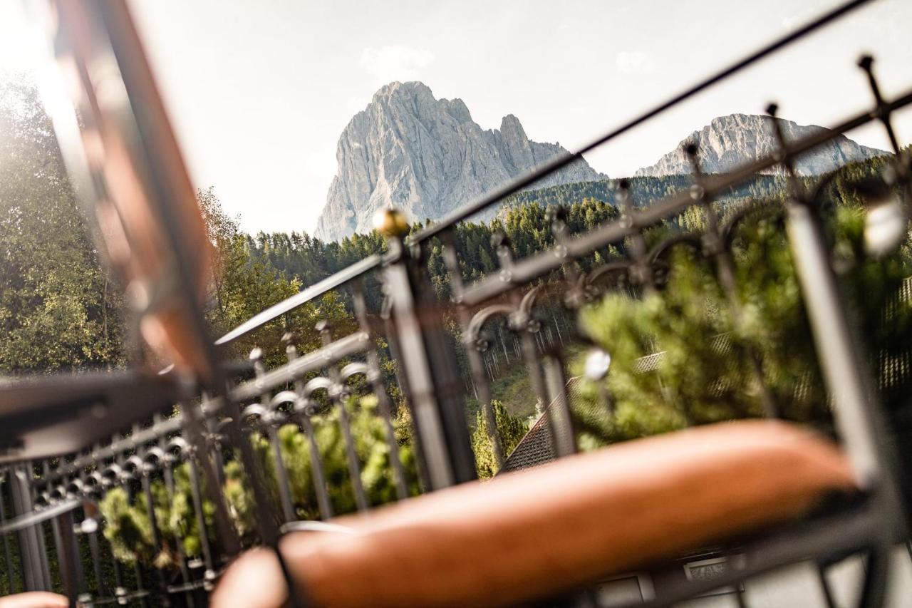 Boutique & Fashion Hotel Maciaconi - Gardenahotels Santa Cristina Val Gardena Exterior foto