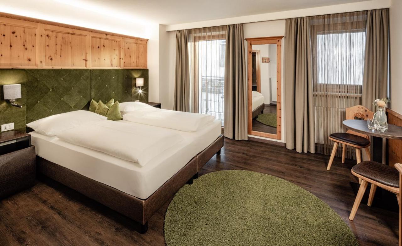 Boutique & Fashion Hotel Maciaconi - Gardenahotels Santa Cristina Val Gardena Exterior foto